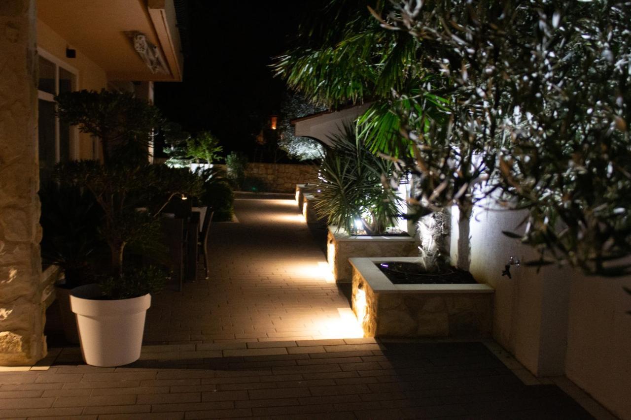 Apartments Villa Jelena Vodice Exterior foto