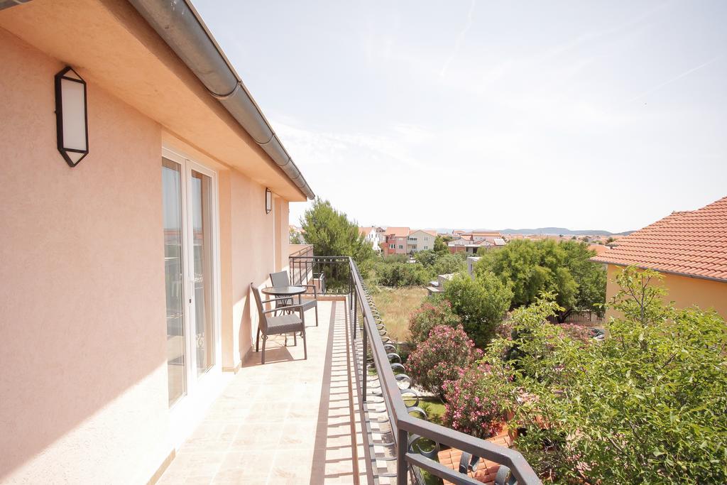 Apartments Villa Jelena Vodice Zimmer foto